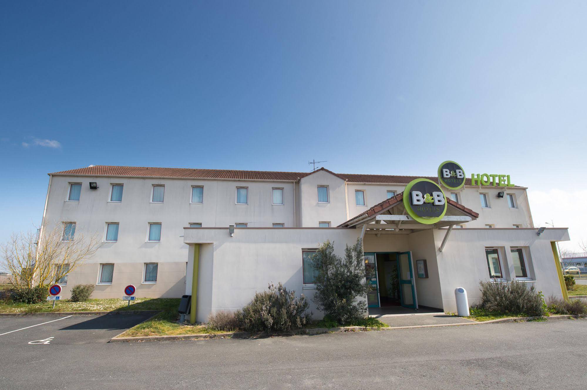 B&B Hôtel Châtellerault Exterior foto